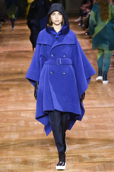 Look 9